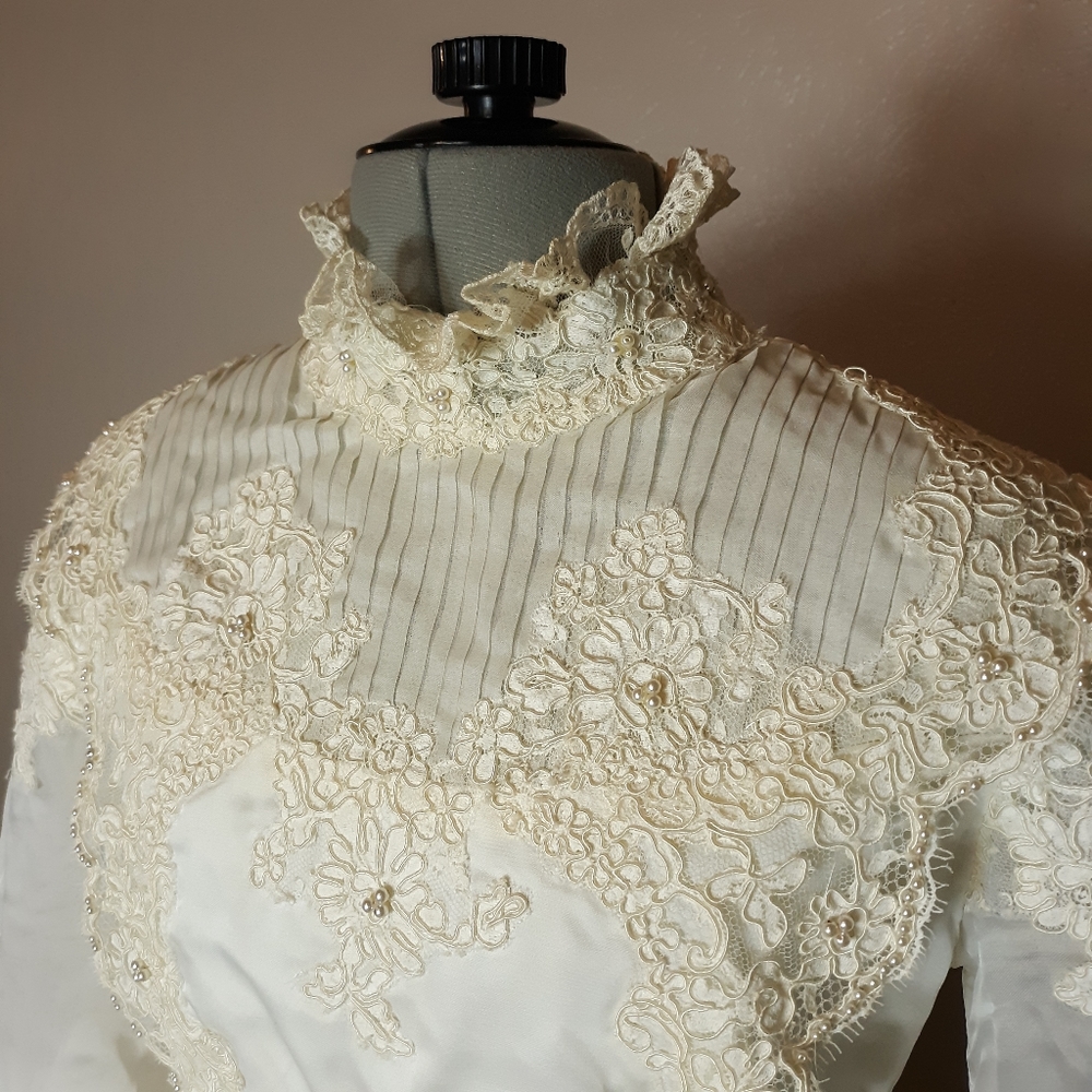 60s edwardian style lace wedding dress - Picture 4 of 15